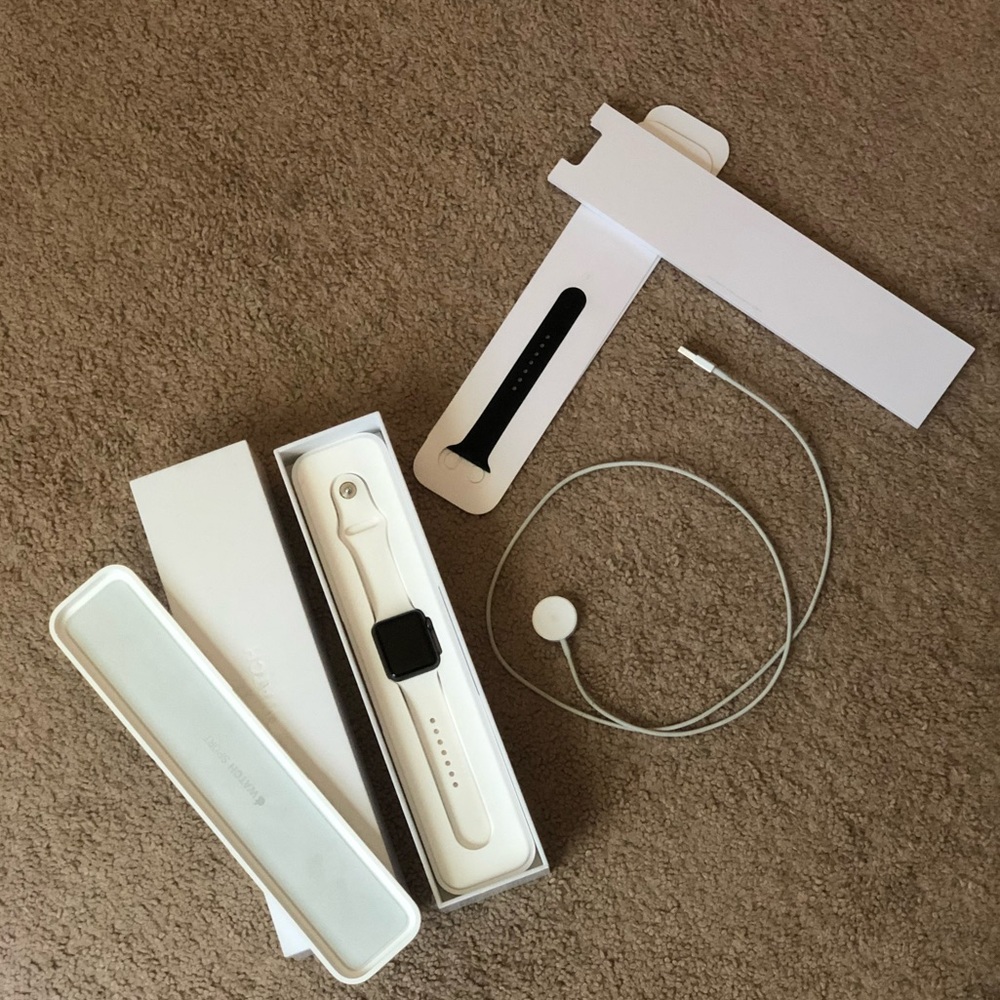 7000 Series Apple Watch Sport 38mm Like New